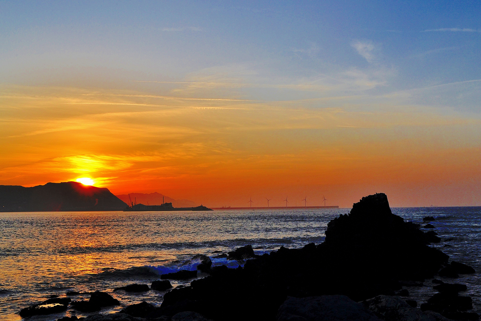 atardecer en playa Arrigunaga Getxo