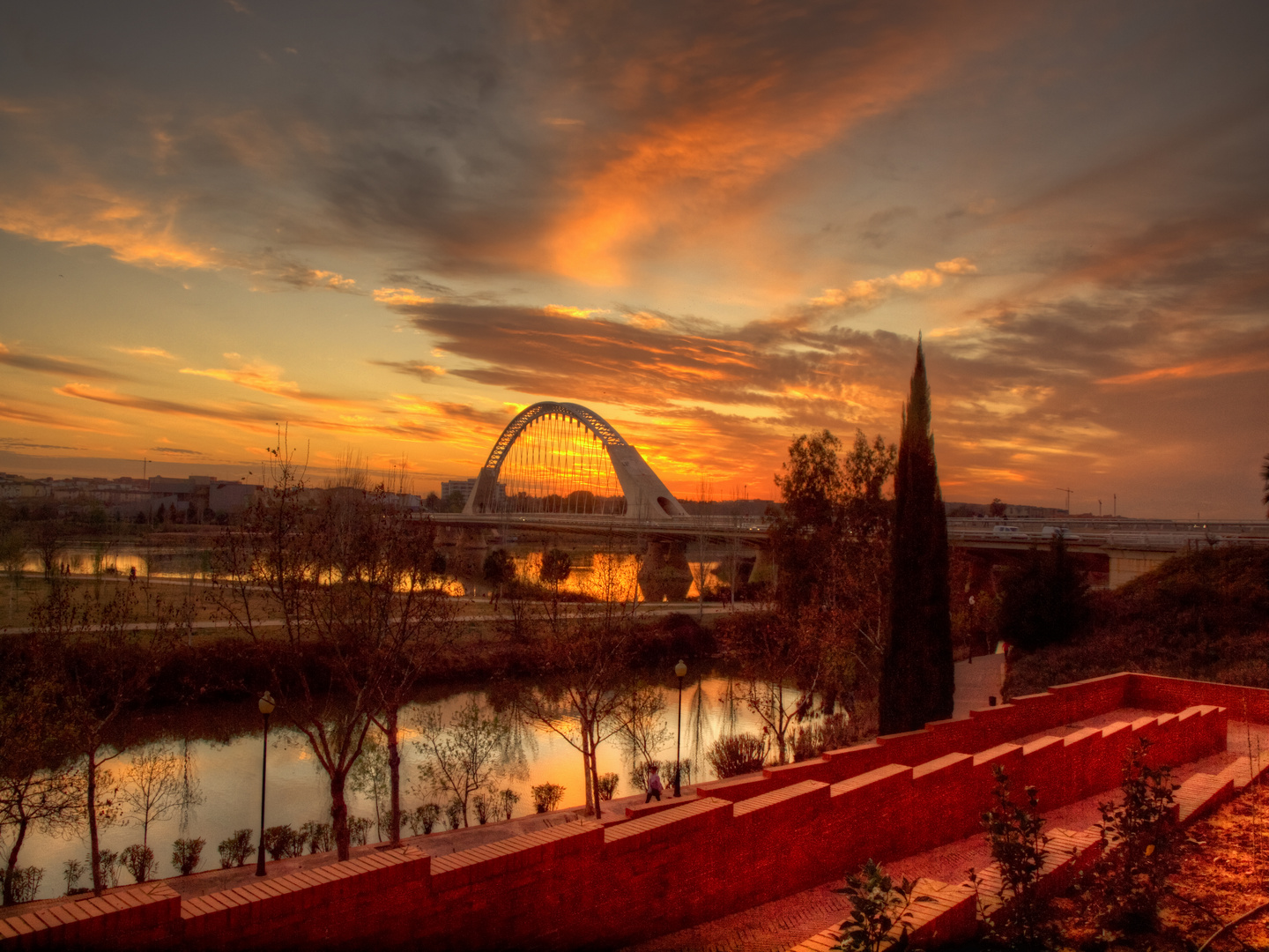 ATARDECER EN PUENTE LUSITANIA MERIDA SUNSET AT THE LUSITANIA BRIDGE IN MERIDA LUSITANIA