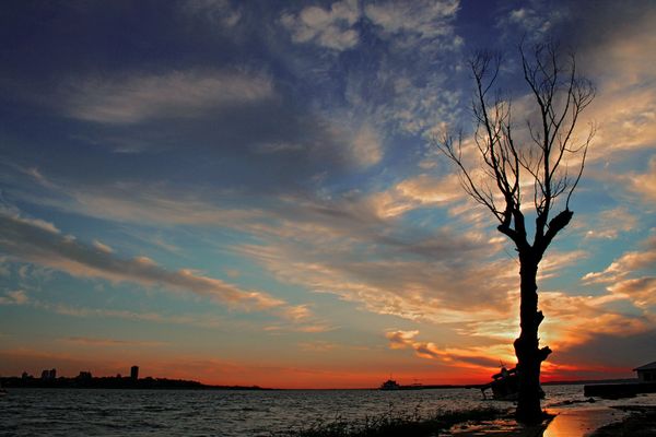 Atardecer Encarnaceno (Paraguay)