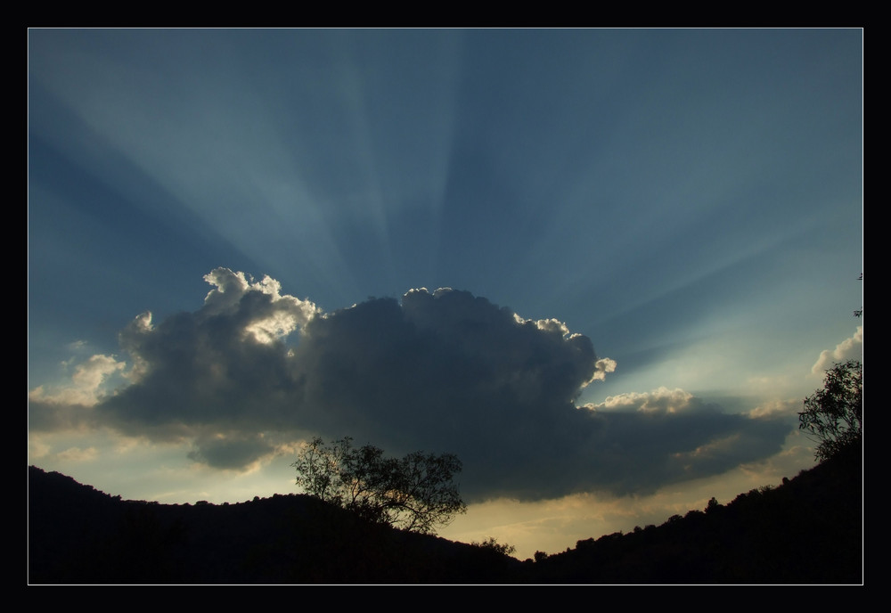 Atardecer entre nubes