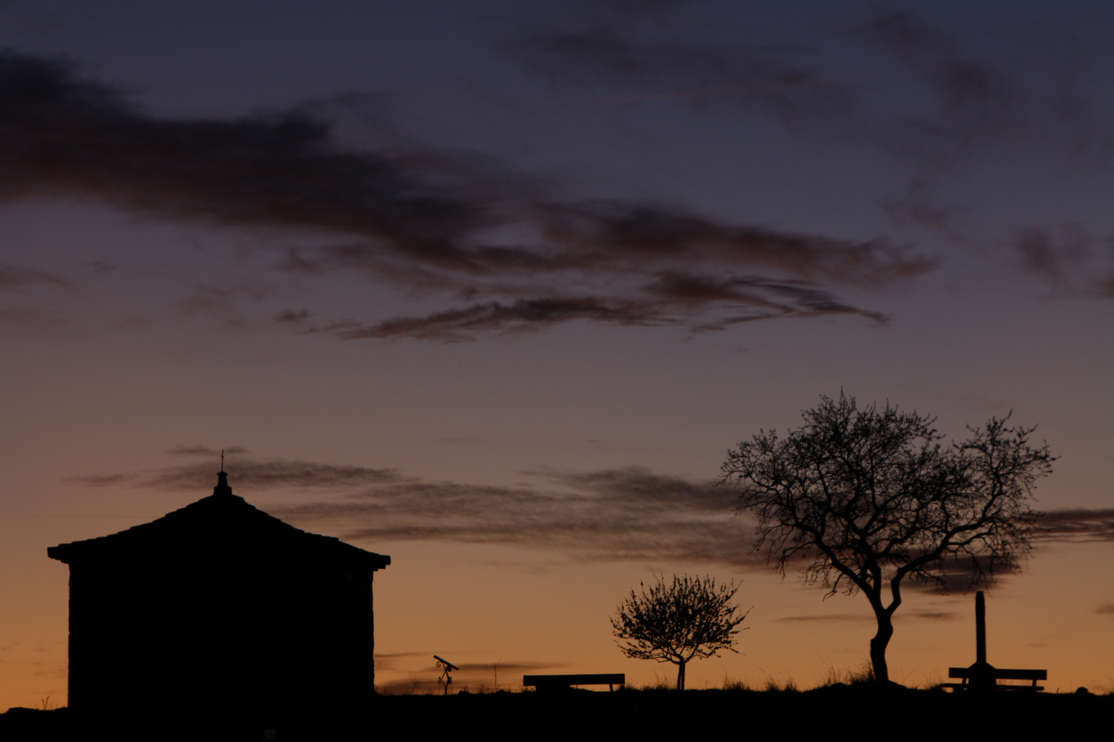 atardecer junto a la ermita