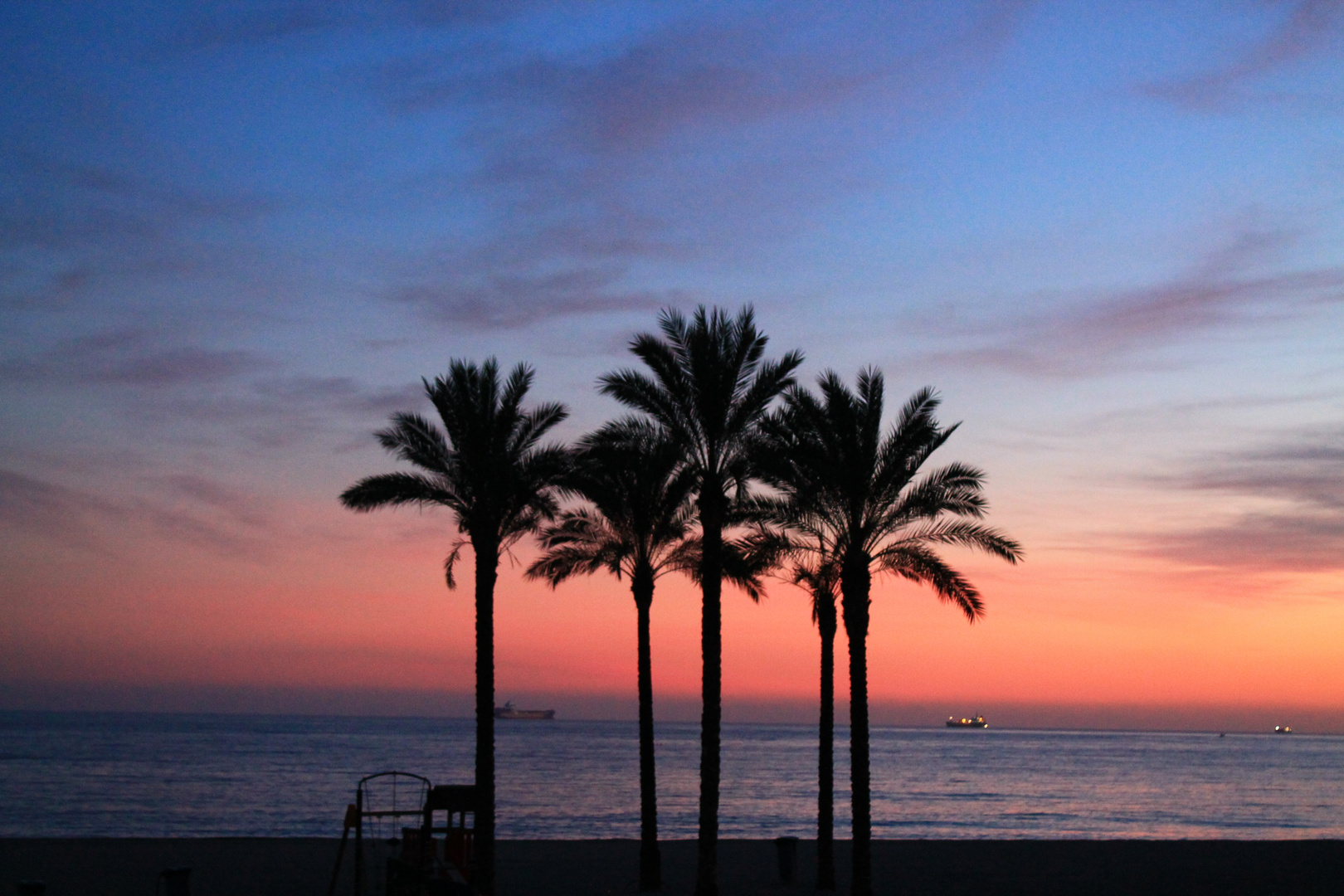 atardecer playa de agua dulce almeria españa