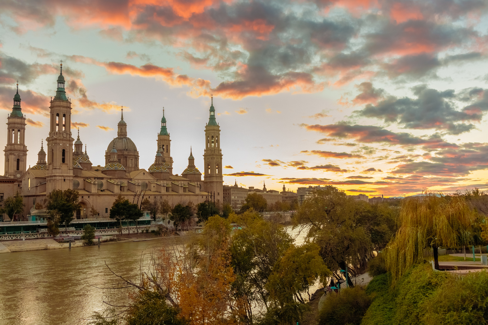 atardecer sobre el Pilar, Zaragoza