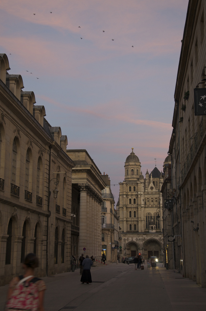 Atardeciendo por las calles de Dijon