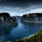 Atemberaubende Fjord- und Berglandschaften