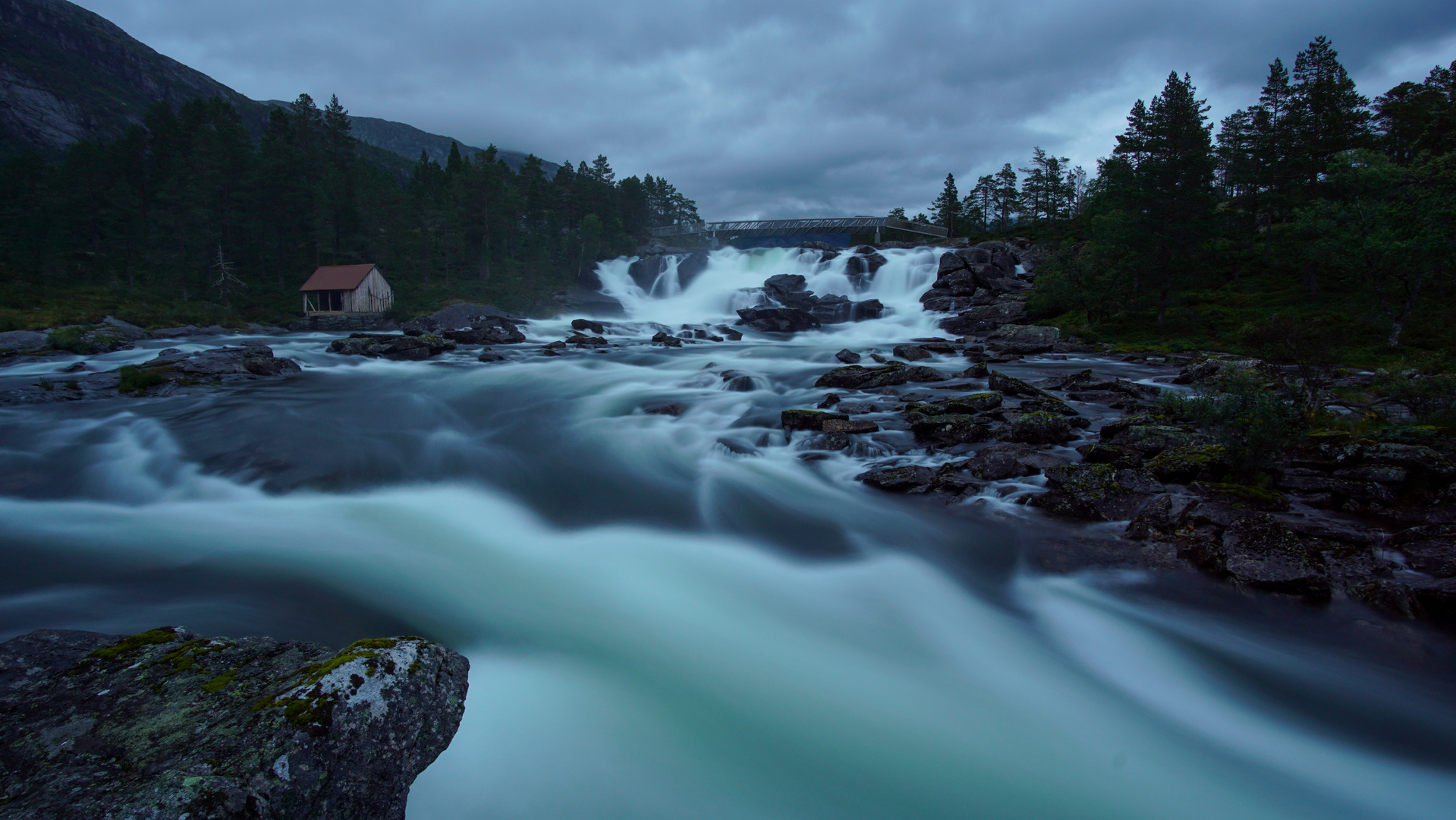 Atemberaubender Wasserfall  