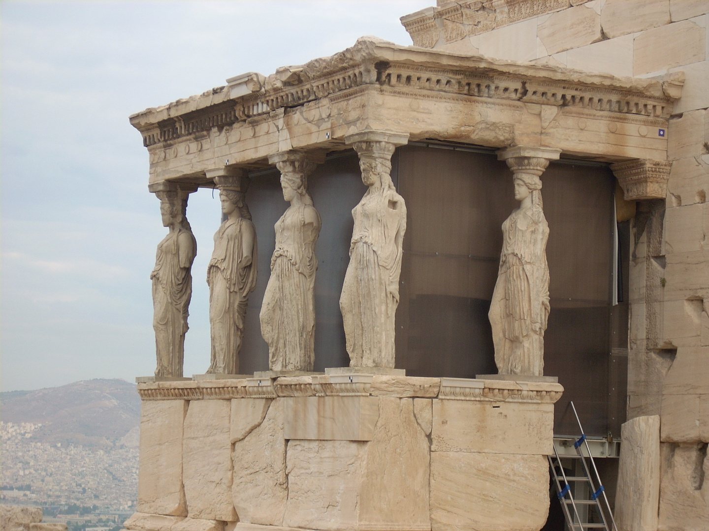 Atene Tempio delle Cariatidi