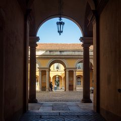 Ateneo di Pavia, portico