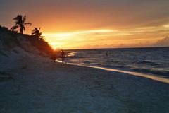 Aterdecer en la Playa de Sta Mª -Habana-Cuba