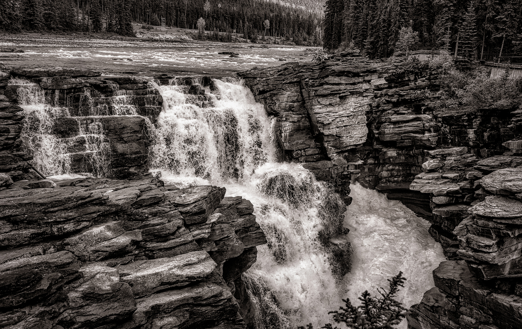 Athabasca Falls_sw