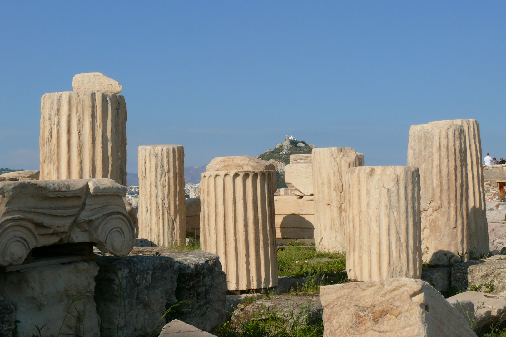 Athen - Säulenstümpfe auf der Akropolis