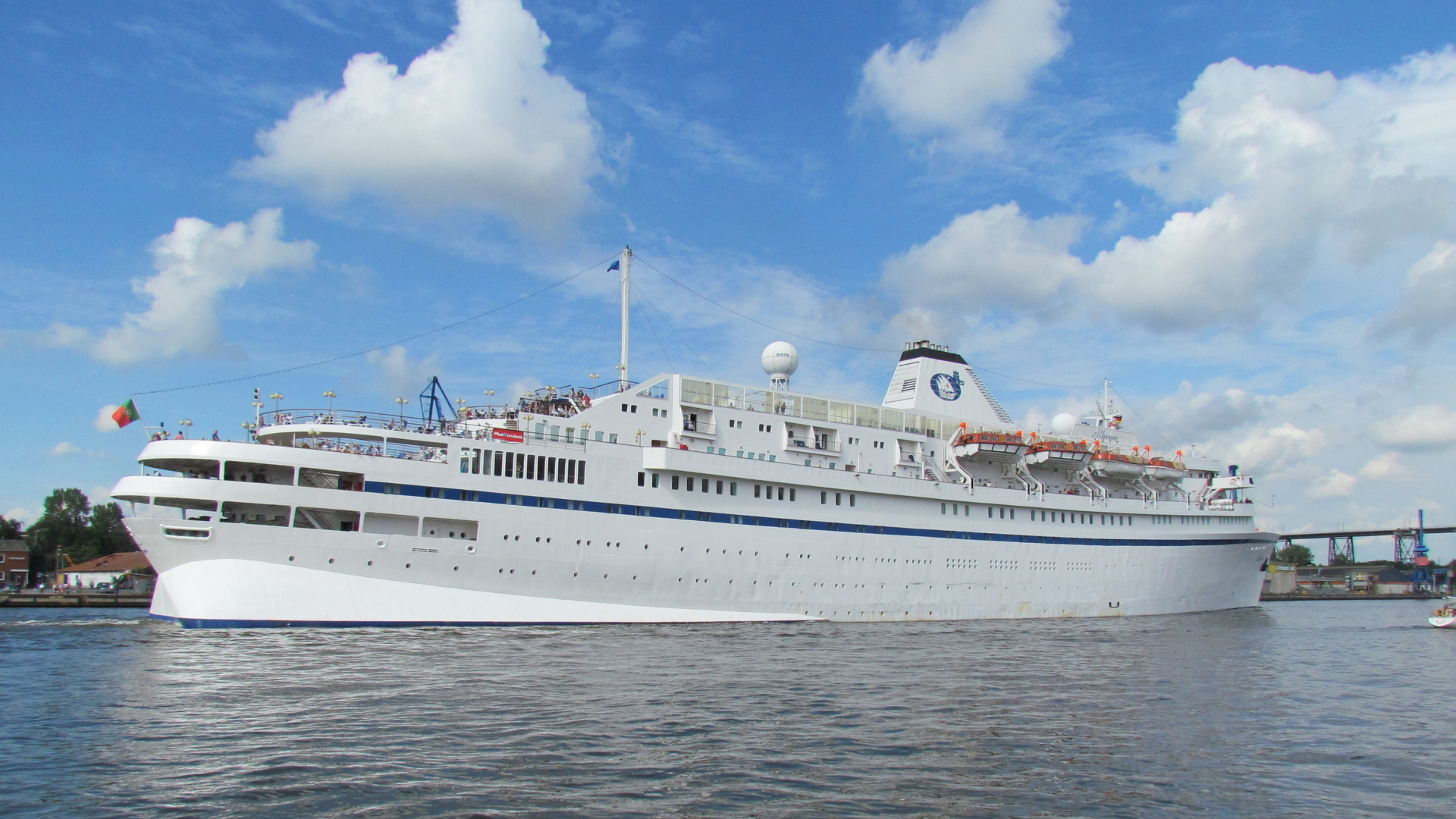 Athena - Kiel Canal 2012