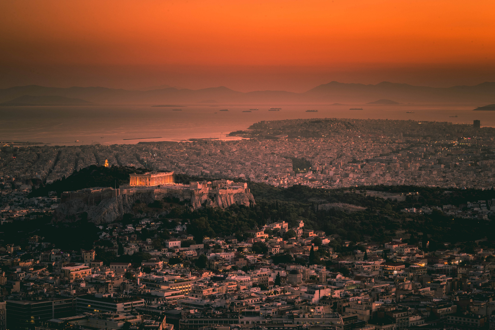 Athènes vue du Mont Lycabette au coucher du soleil