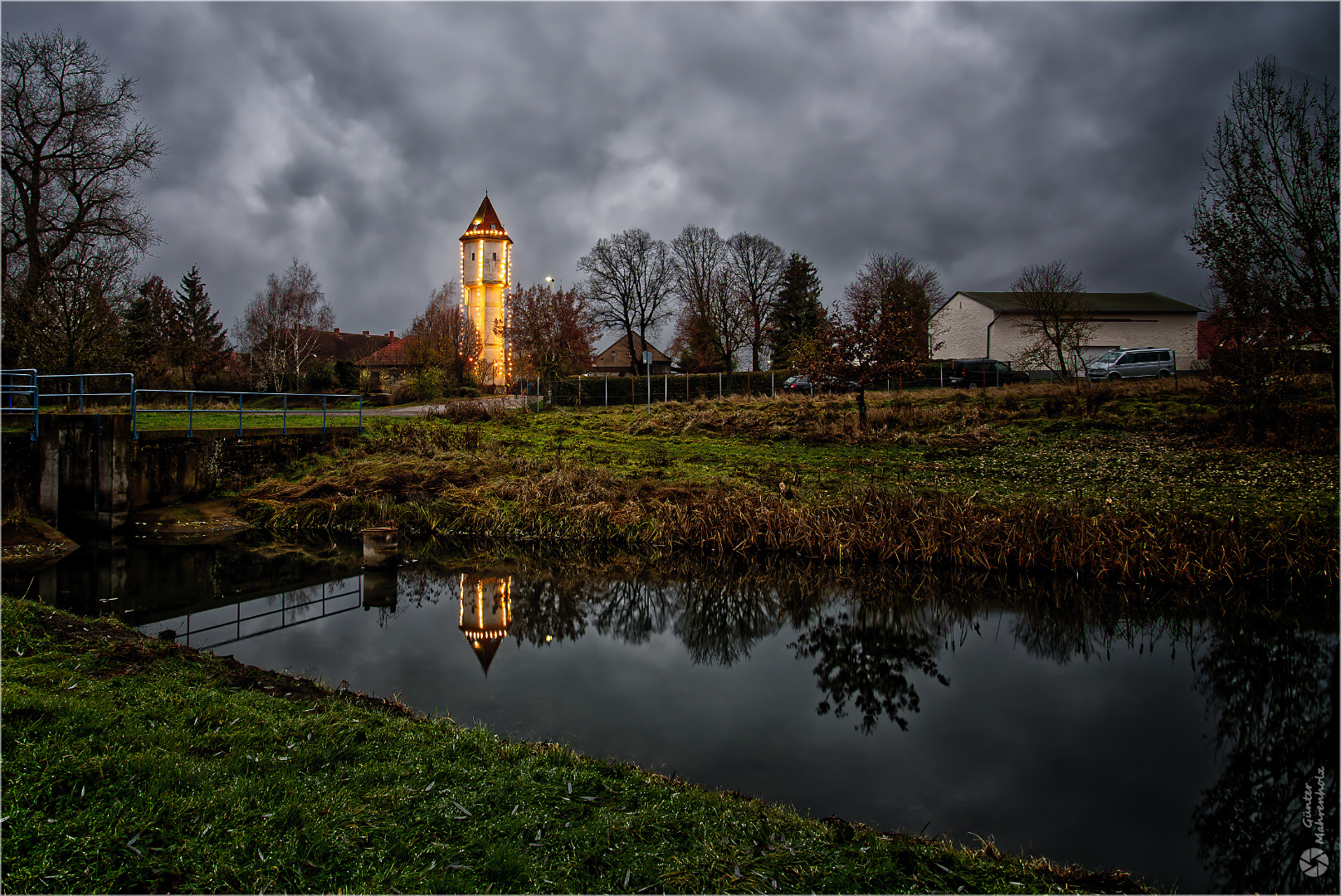 Athensleben, Wasserturm auch im Wasser