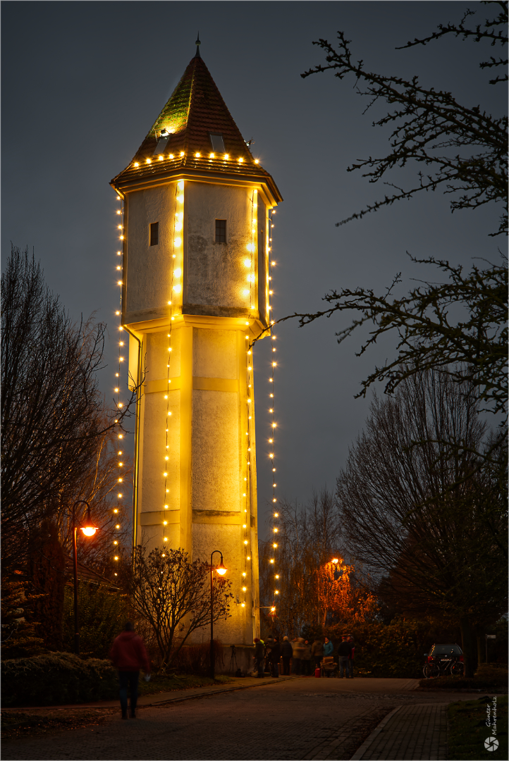 Athensleben, Wasserturm zur Adventszeit (3)