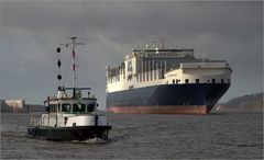 "ATLANTIC STAR" besucht Hamburg