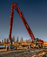 Atlas Bagger mit Spitzbunker