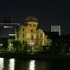 Atombombenkuppel in Hiroshima bei Nacht