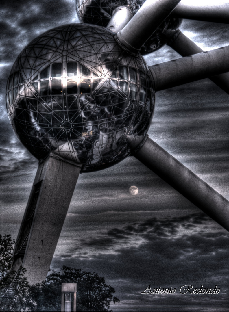 Atomium 2