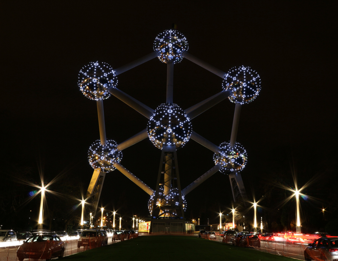 Atomium bei Nacht