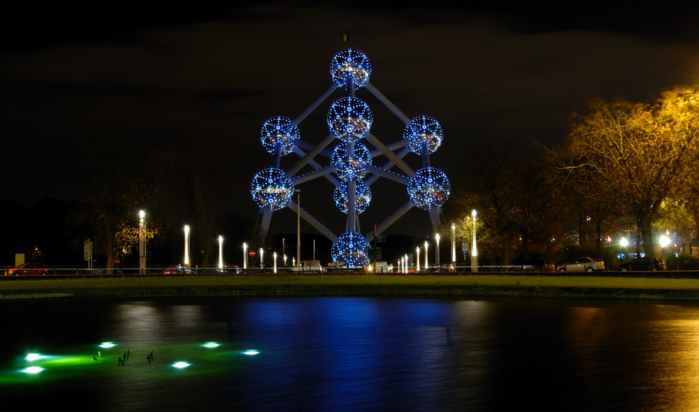 Atomium blues