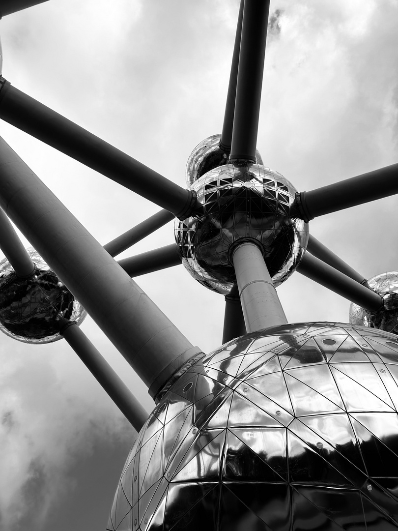 Atomium Brüssel b/w