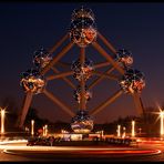 atomium@night