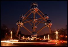 atomium@night