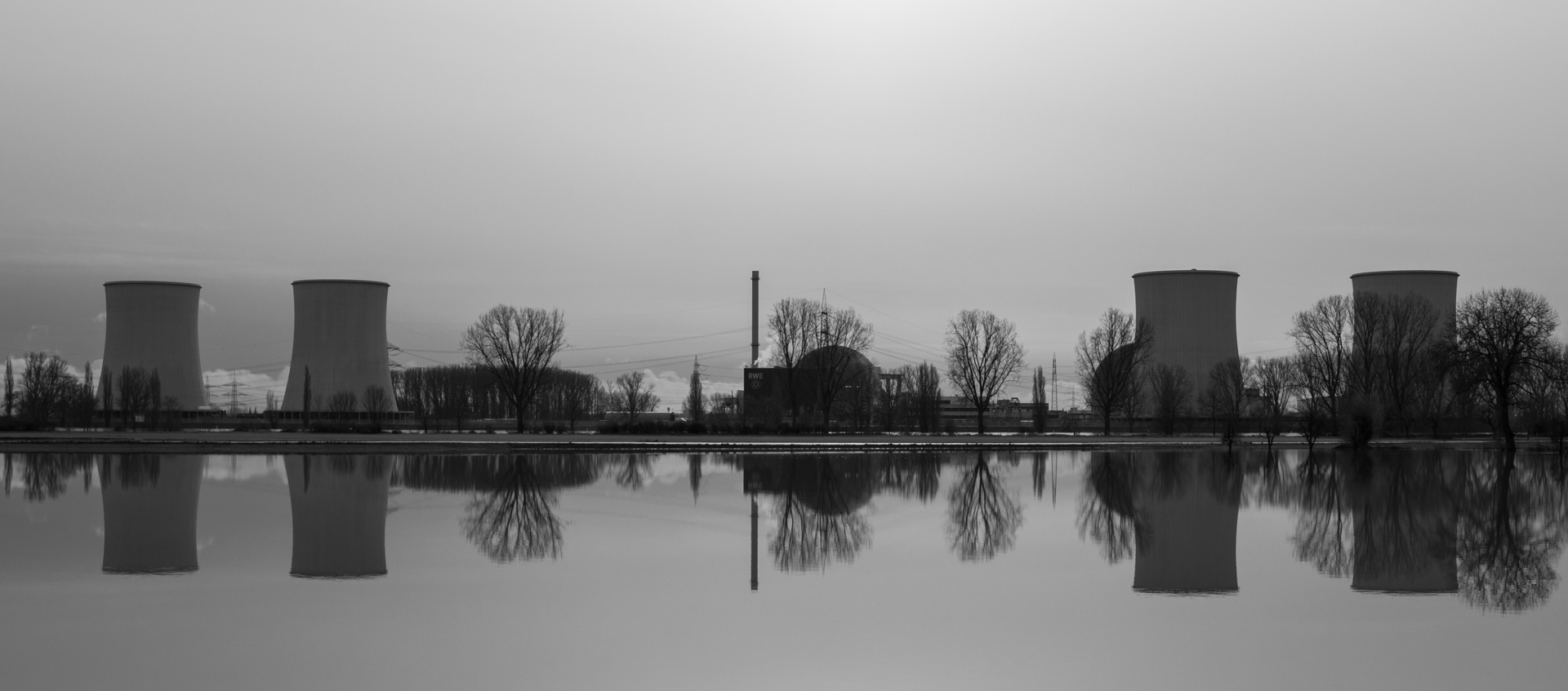 Atomkraftwerk Biblis bei Hochwasser