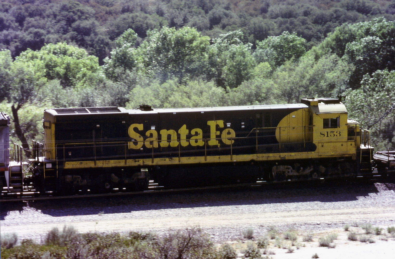 ATSF #8153 GE C30-7, Santa Fe yellow warbonnet (ywb) , Cajon Pass Area, CA