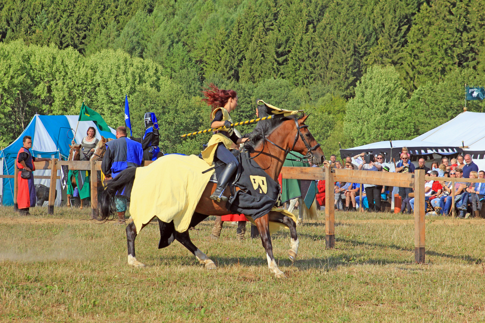 Attacke... Foto & Bild dokumentation, outdoor, frau Bilder auf