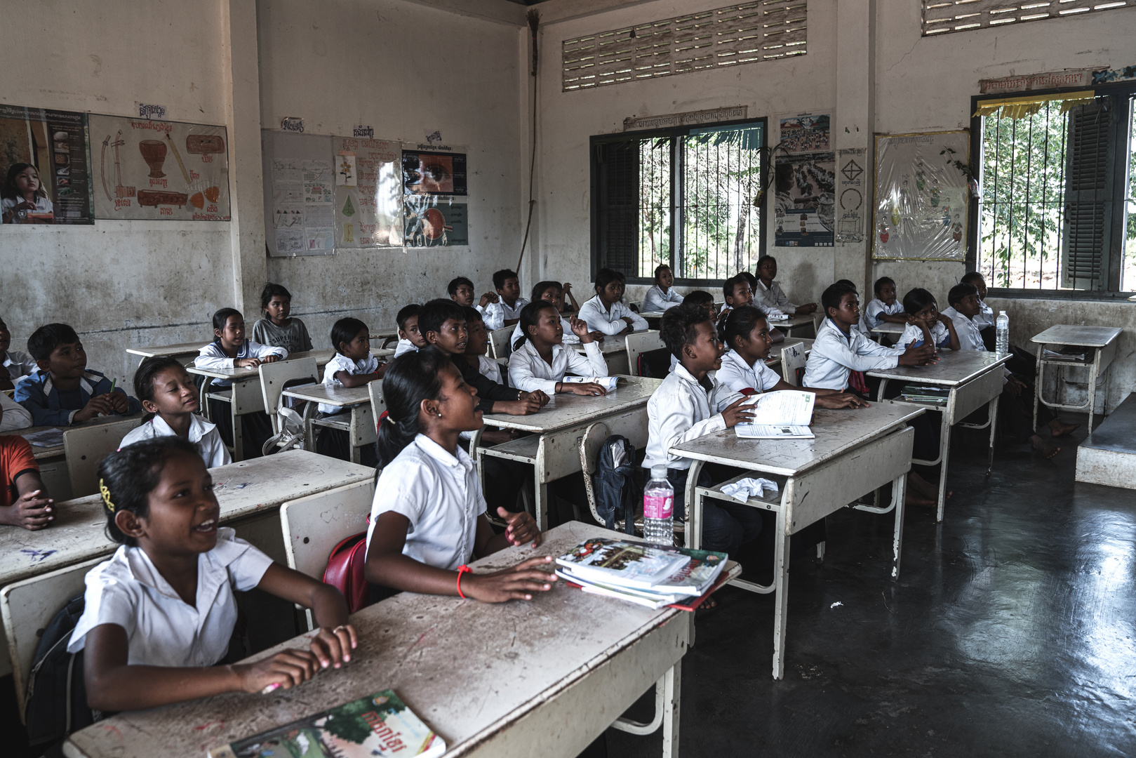 attentive children at school