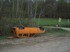 AU BORD DE LA ROUTE