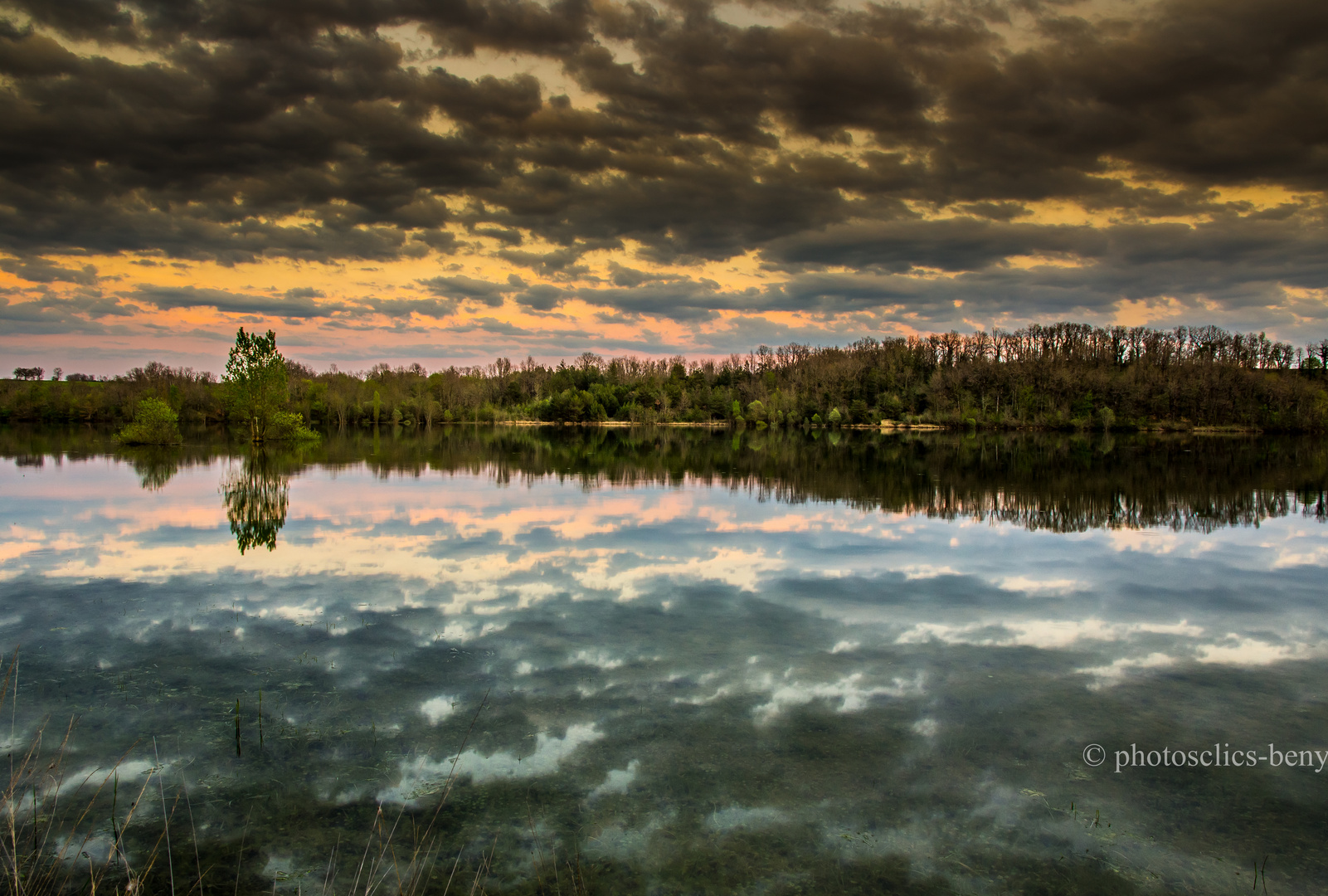 Au bord du lac