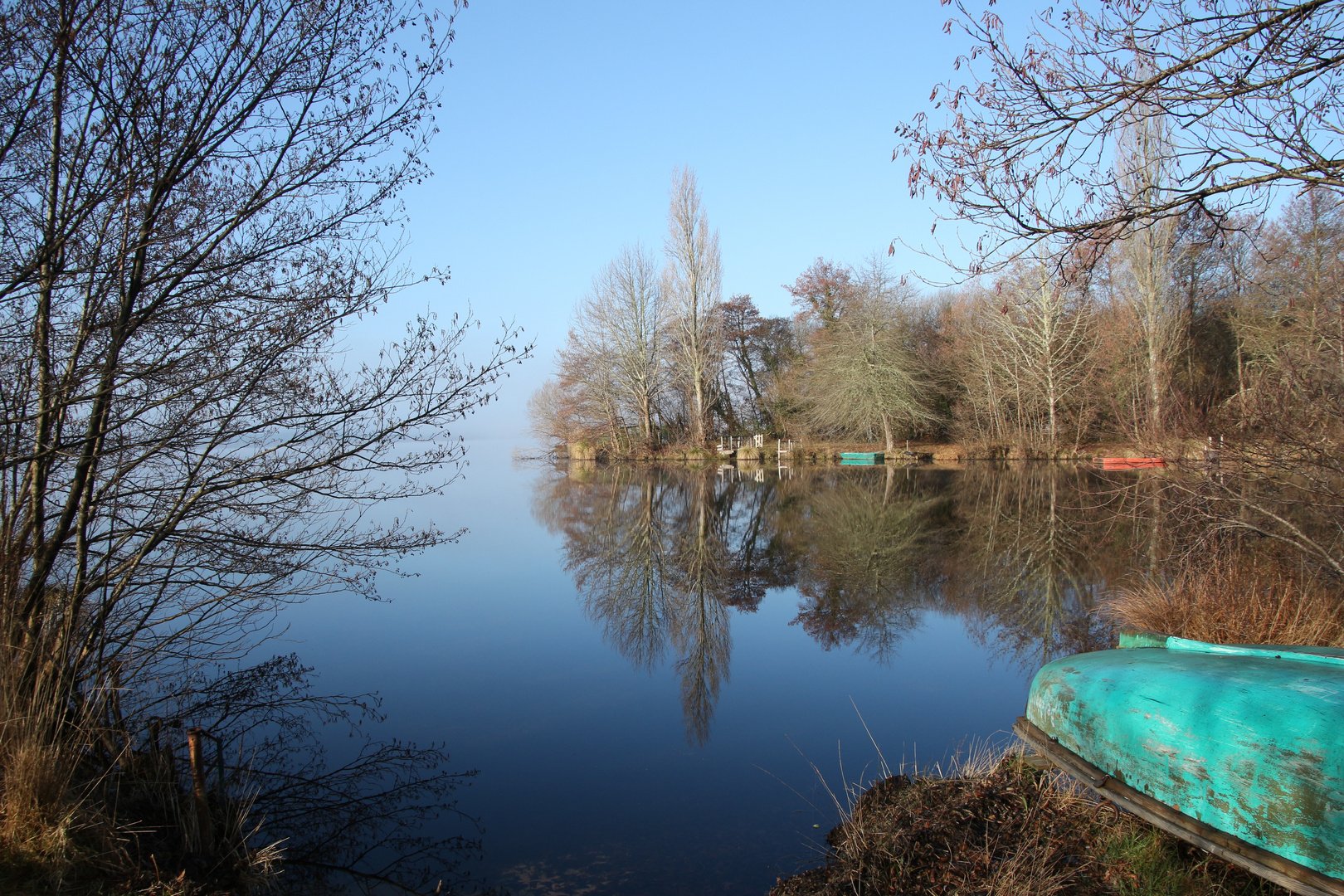 au bord du lac de Leon