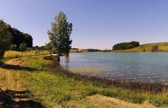 Au bord du lac du Bousquetara à Caussens (Gers)