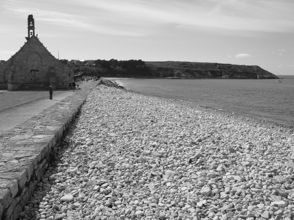 au bout des galets , la plage