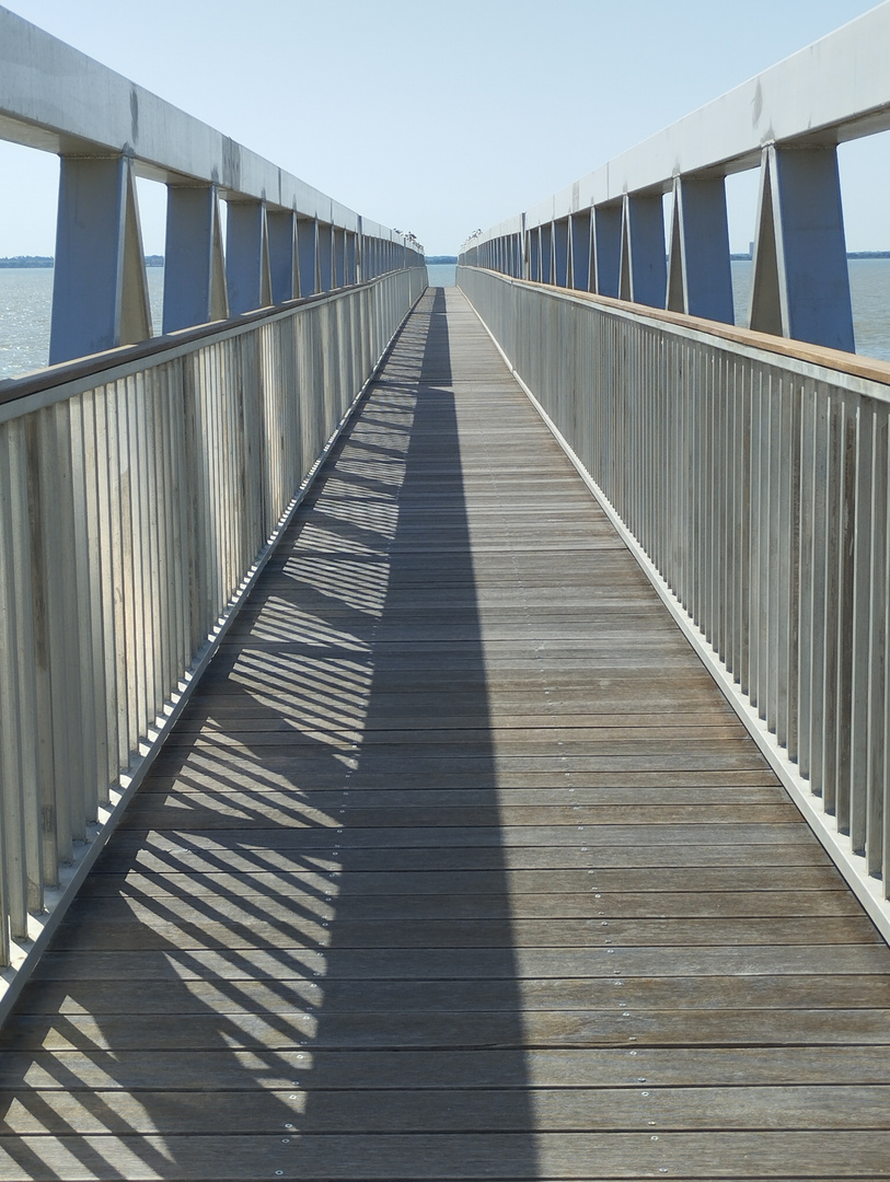 au bout du pont, la Gironde !