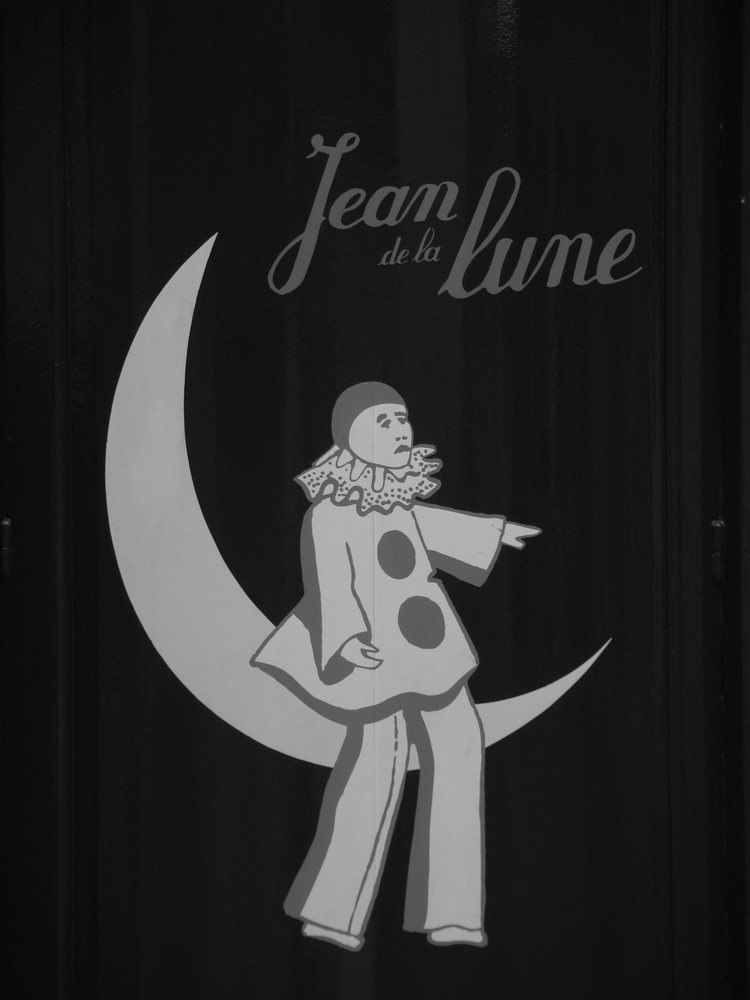 Au clair de la lune ...