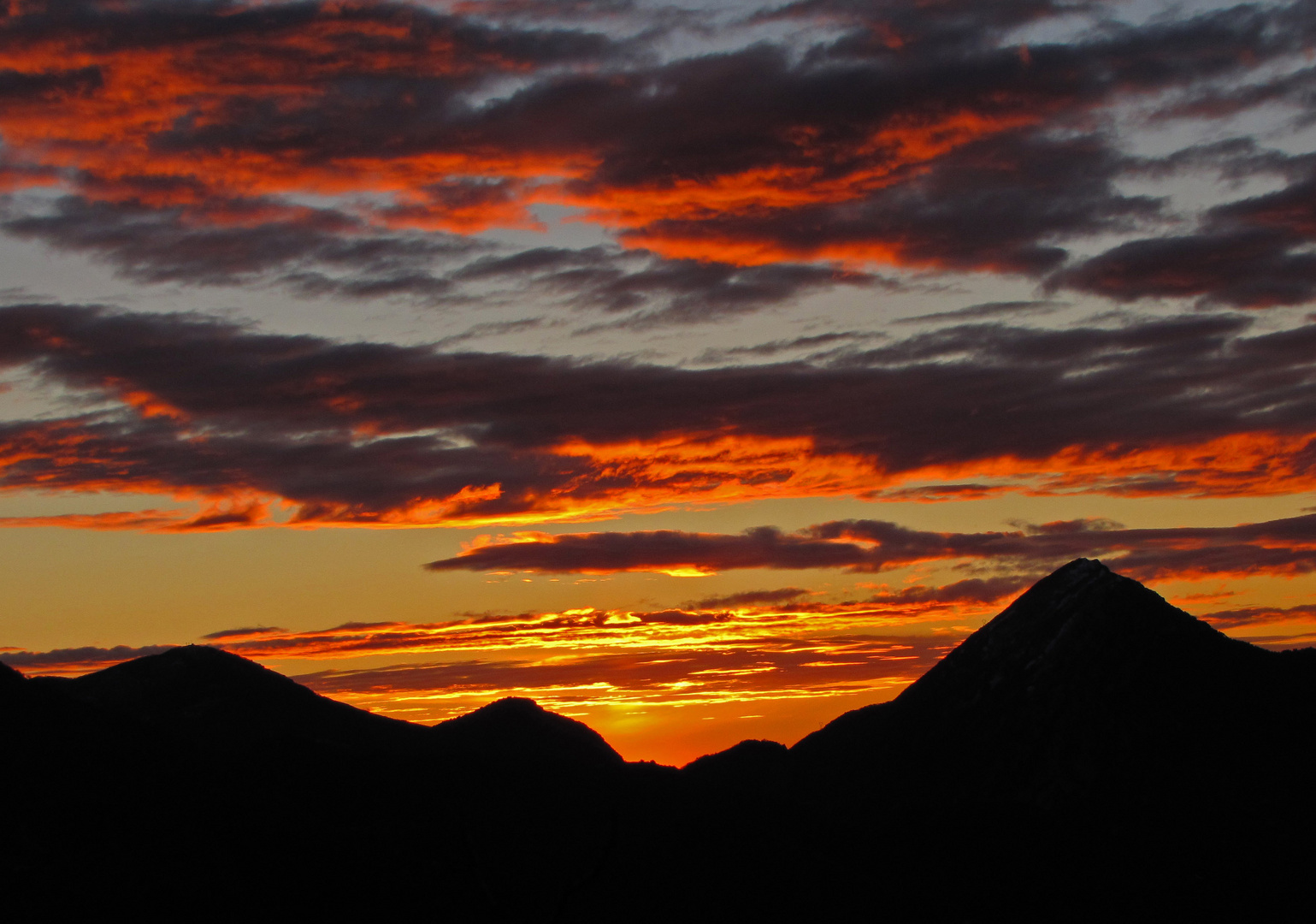 au dessus de berre les alpes