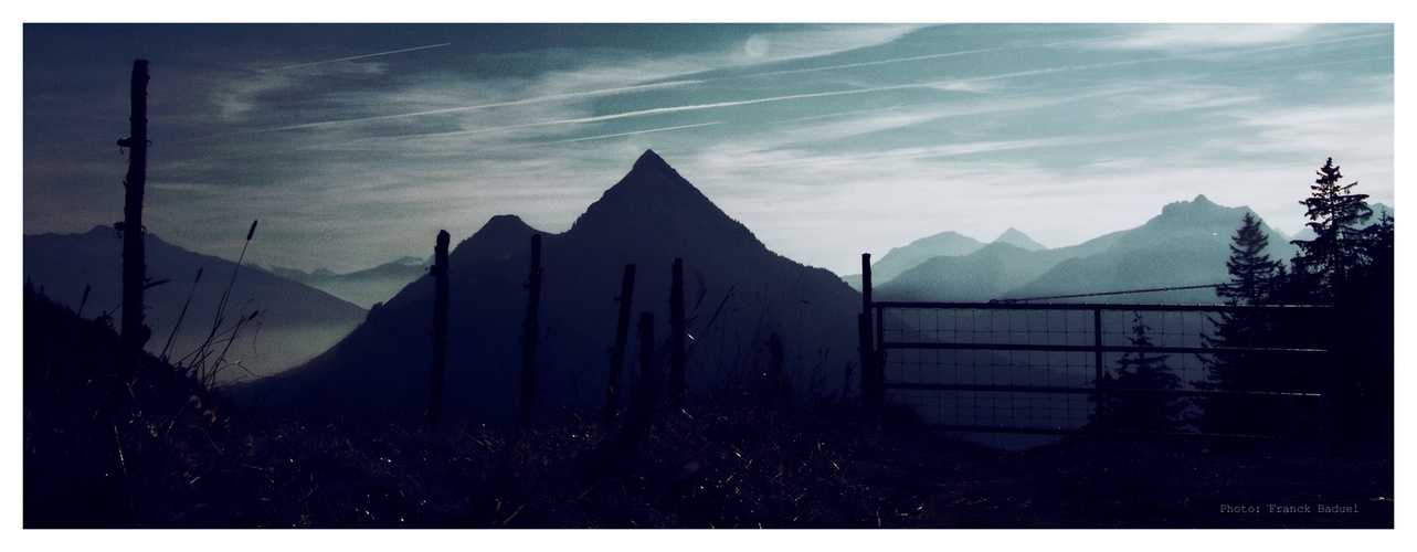 Au dessus des montagnes, au delà des nuages