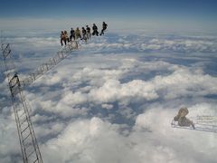 Au-dessus des nuages la liberté sera illimitée ???   - '7'