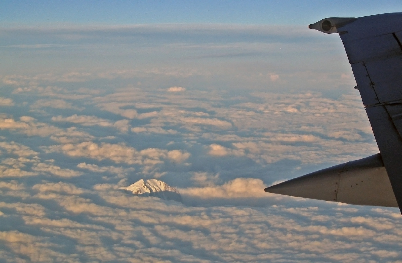 au-dessus des nuages, le Mont-Blanc