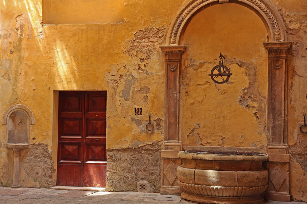 Au fond d'une cour à Sienne - Toscane