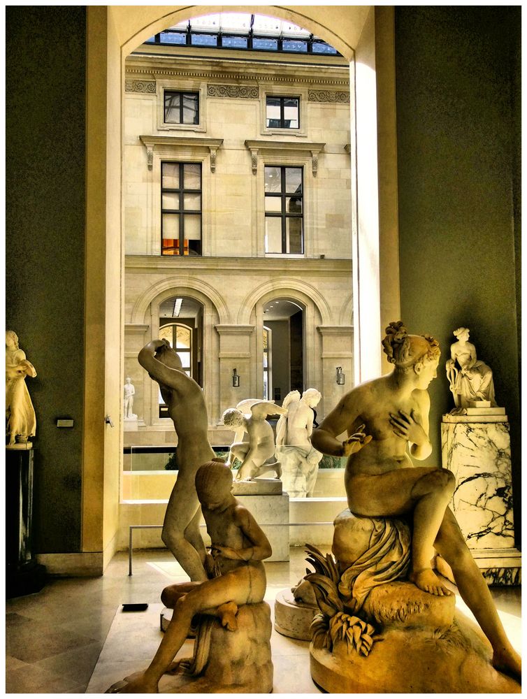 Au Louvre (2)