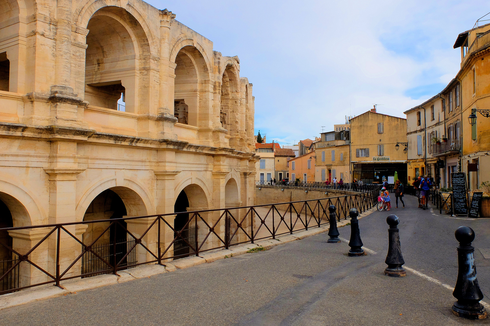 Au Pays d'Arles...