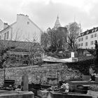 Au pied de la Butte Montmartre