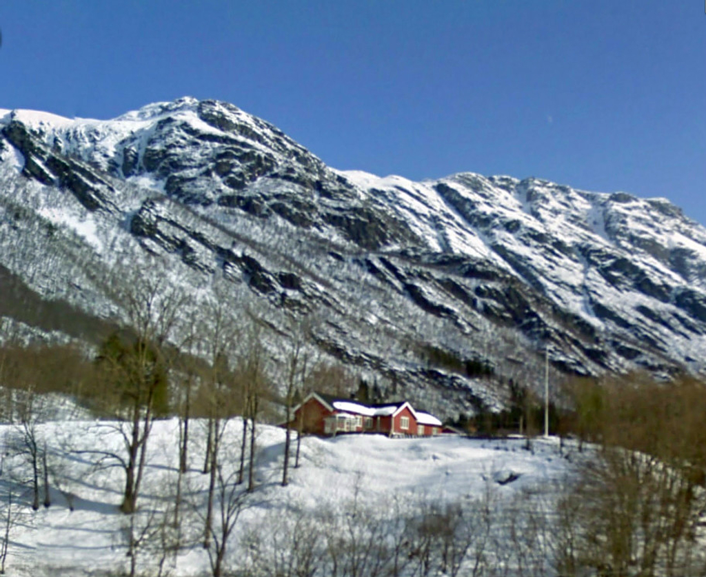 Au pied de la montagne...