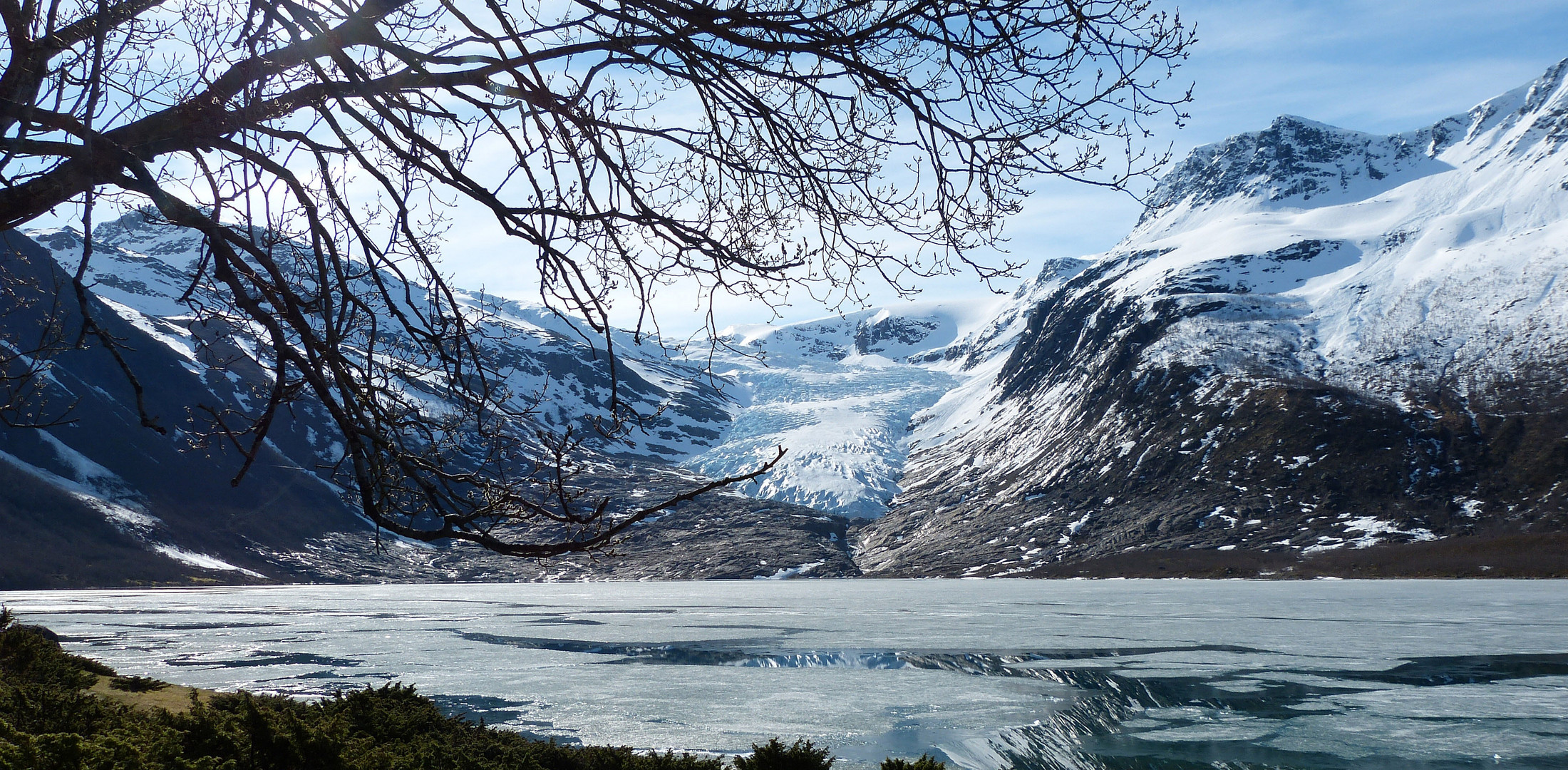 Au pied du glacier Svartisen en Norvège