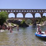 Au pied du Pont du Gard ....